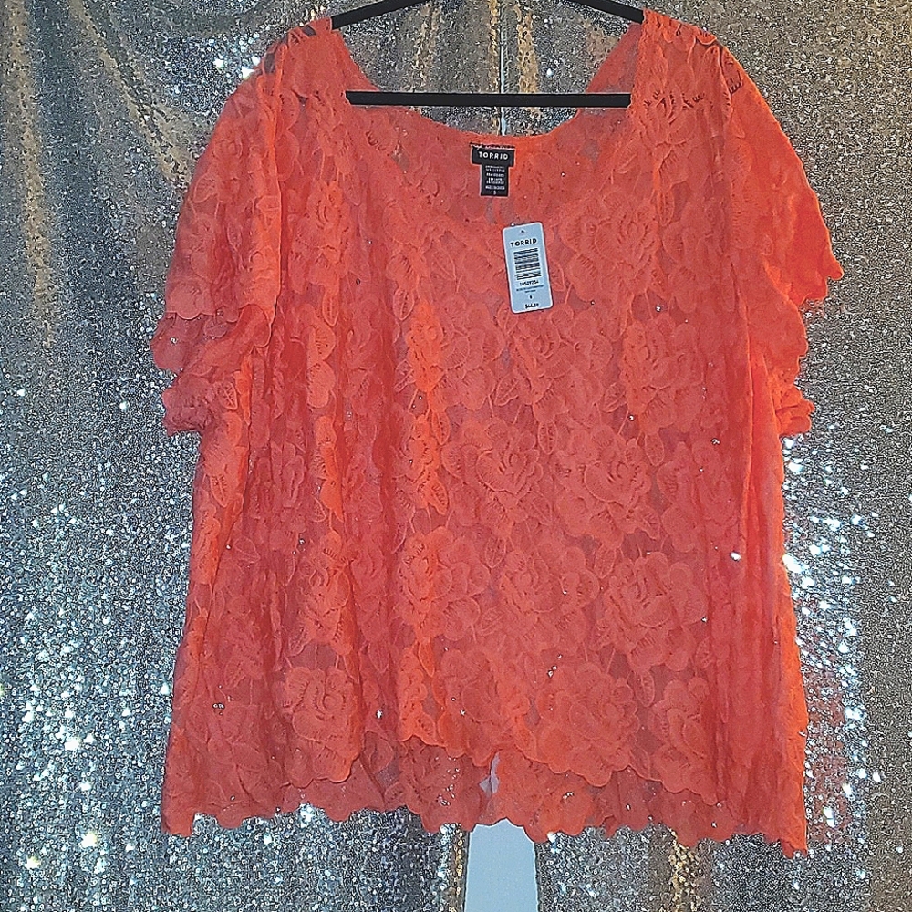 CROP LACE TOP BY TORRID